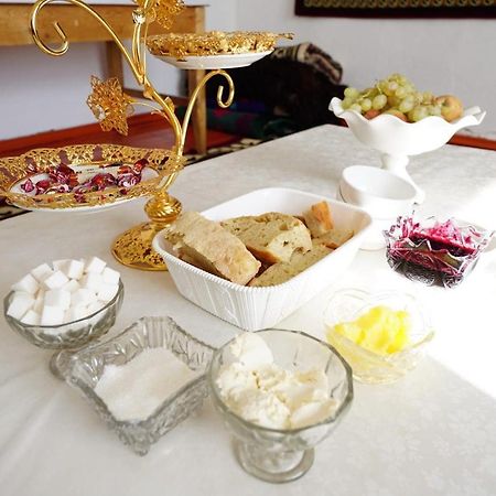 Guest House Bereke In Kyzart Village Bagysh Extérieur photo