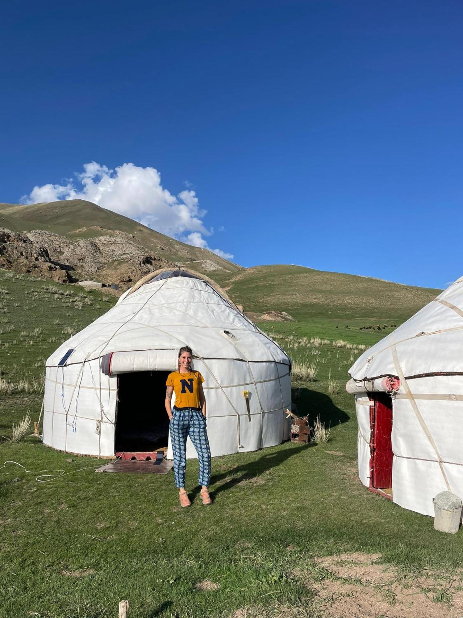 Guest House Bereke In Kyzart Village Bagysh Extérieur photo