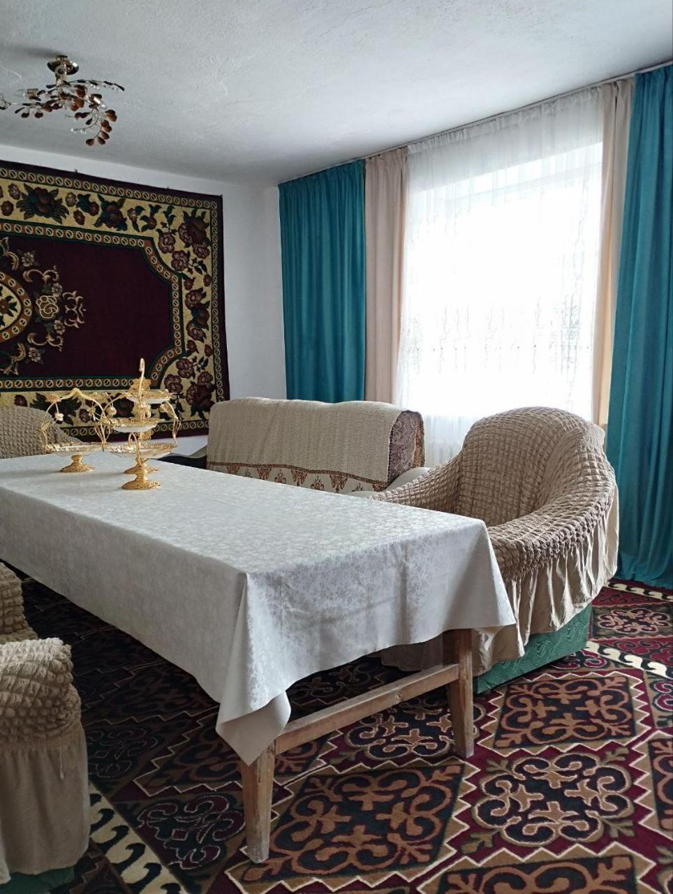 Guest House Bereke In Kyzart Village Bagysh Extérieur photo